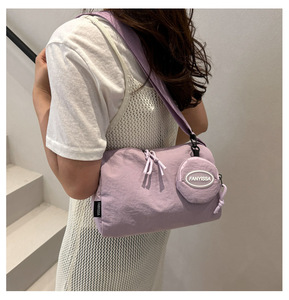 Bolso bandolera versátil para <span class=keywords><strong>el</strong></span> día a día, hecho de suave piel sintética <span class=keywords><strong>con</strong></span> mini bolsa extraíble, ideal para ropa informal y de oficina. - Product Image 1
