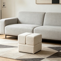 Pouf carré Boucle - Repose-pieds géométrique modulaire - Tabouret sculptural en polaire Teddy pour salon