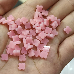 Gemas sueltas de trébol de cuatro hojas rosa sintético y turquesa para la fabricación de joyas, collares y pulseras. - Product Image 4