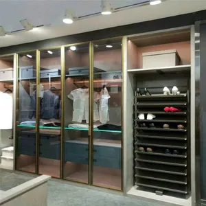 Zapatos de estilo moderno con marco de metal, puerta de vidrio, armario