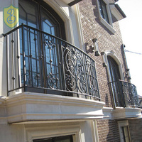 Grille en fer forgé pour clôture de balcon