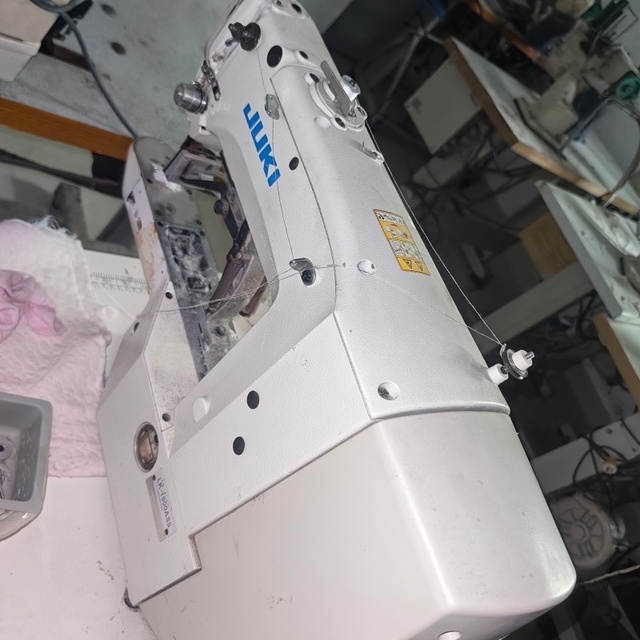 JUKIs-1900 Computerized Pattern Sewing Machine 80% New Home Use Condition