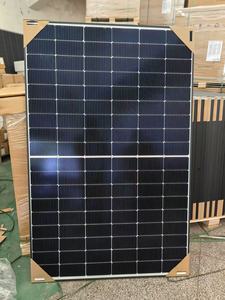 แผงโซลาร์เซลล์แบบสองหน้า 550w โมโน 182 มม. 150 250 350 400 440 450 500 550 600 650 700 750 800 1000 วัตต์ แบบฮาล์ฟเซลล์ JAX400 - Product Image 1