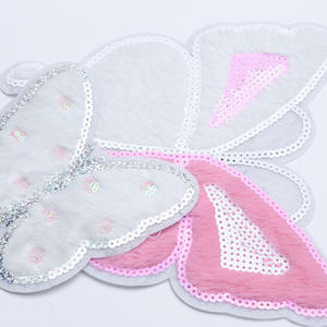 Toppe Termoadesive Personalizzate in Ciniglia 3D con Ricamo Glitterato |   Design a Farfalla <span class=keywords><strong>Rosa</strong></span> e Bianco per Borse, Cappelli e Abbigliamento Fai-da-Te - Product Image 2