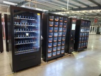 Distributeur automatique de type casier populaire de Fousvend prenant en charge plusieurs appareils interconnectés