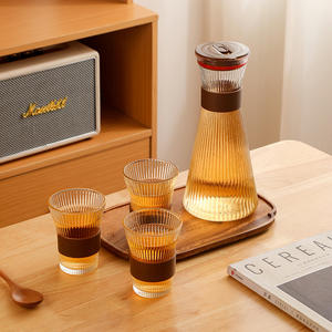 ชุดเหยือกน้ำแก้วลายริ้<span class=keywords><strong>ว</strong></span><span class=keywords><strong>ว</strong></span>ินเทจแบบไร้สารตะกั่ว 1 ใบ พร้อมแก้<span class=keywords><strong>ว</strong></span>น้ำ 4 ใบ - Product Image 2