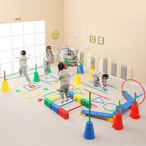 Ensemble d'équipements d'entraînement sensoriel multi-jeux pour enfants, 114 pièces, en plastique écologique, pour l'équilibre, utilisation intérieure et extérieure - Product Image 1