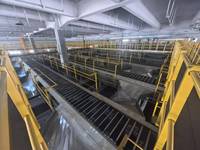 Transportador de Clasificación de Banda Estrecha de Acero al Carbono de Alta Velocidad Directo de Fábrica para Manejo de Paquetes de Comercio Electrónico