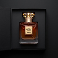 En stock, flacon de parfum carré en verre transparent de luxe de haute qualité de 50 ml avec bouchon et boîte d'emballage personnalisée