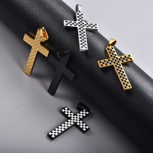 Collier religieux en acier inoxydable avec pendentif croix, design grille unique, bijoux chrétiens gravés, bijoux de mode - Product Image 1