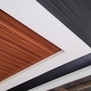 Trọng lượng nhẹ hiện đại PVC Tấm trần với nghệ thuật hiệu ứng gỗ thiết kế chống thấm nước & khuôn-proof đục Strips cho khách sạn sử dụng - Product Image 2