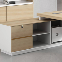 Bureau de direction en forme de L moderne et contemporain avec plateau en mélamine, mobilier commercial de haute technologie pour PDG/Directeur