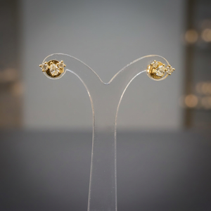 Envío Inmediato: Pendientes Minimalistas de Plata con Baño de Oro de 14K y Circonita Cúbica Natural, Modelo E-12194-A, Personalizables, Venta al por Menor, OEM, ODM - Product Image 2