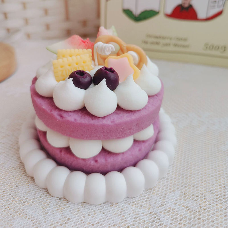 English pear & freesia