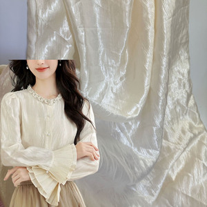 Clair de lune froissé <span class=keywords><strong>Satin</strong></span> froissé tissu <span class=keywords><strong>satin</strong></span>é brillant tissu plissé <span class=keywords><strong>Beige</strong></span> <span class=keywords><strong>Satin</strong></span> pour femme chemise robe Hanfu tissu - Product Image 1