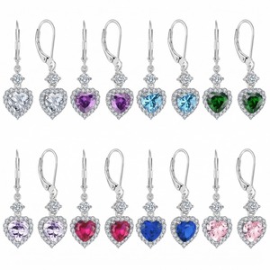 Großhandel 925 Sterling Silber Herzförmige CZ Ohrhänger mit Klappverschluss für Damen Hypoallergene Braut- und Geburtstagsgeschenke - Product Image 1