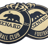 Écusson à vêtements personnalisé découpé au laser avec le logo et le nom du club de l'équipe de football