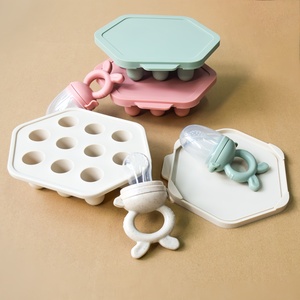 Set per l'Alimentazione del Neonato: Alimentatore in Silicone per Alimenti Freschi, Sacchetti per Frutta, Ciuccio Massaggiagengive, Vassoio Congelabile per la Dentizione, Essenziali per lo Svezzamento - Product Image 1