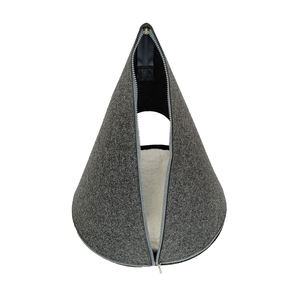 Handmade Foldable Removable Washable Portable Pet Cat Dog Bed with RPET Material and <b>Polyester</b> <b>Fill</b> Mechanical Wash - Product Image 3