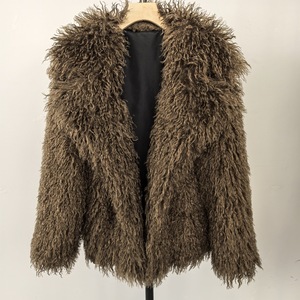 Manteau <span class=keywords><strong>court</strong></span> effet fourrure synthétique tendance pour femmes, style vintage, manches longues, poches latérales, vêtements d'extérieur chics pour femmes - Product Image 2
