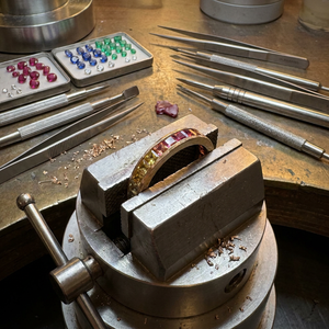 Diseño y Fabricación de Joyería <span class=keywords><strong>con</strong></span> Incrustaciones de Color, Procesamiento de Anillos <span class=keywords><strong>con</strong></span> Incrustaciones de Color, Joyería <span class=keywords><strong>con</strong></span> Incrustaciones - Product Image 1