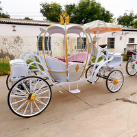 Calèche royale pour mariages, calèche classique tirée par des chevaux