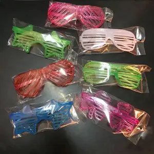 2022 New Wholesale Hot Led Heart Blinds Glasses Glitter Colorful Light Up Shutter Toy Halloween Bar Party Glow Festival Glasses