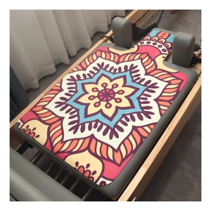 Tapete de Yoga de Goma PU Ecológico Personalizado, Plegable y Portátil con Función Antideslizante, Funda de Gamuza para Tapete de Pilates Reformer - Product Image 1