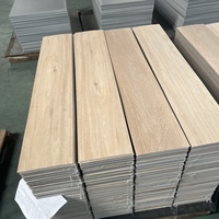 Modernes Design PVC-Vinyl-Bodenfliesen Lose Verlegbare LVT-Bodenbeläge Hellgrauer Stein 5mm 0,5mm Nutzschicht Fabrik-Großhandel