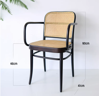 Chaise en bois Modhomi à dossier en rotin et coussin moelleux, idéale pour cuisine, salle à manger et restaurant - Vente en gros