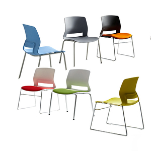 Silla de Oficina Apilable de Plástico sin Brazos con Estructura Metálica, Silla para Visitantes, Personal de Capacitación, Silla para Invitados en Salas de Conferencia - Product Image 3