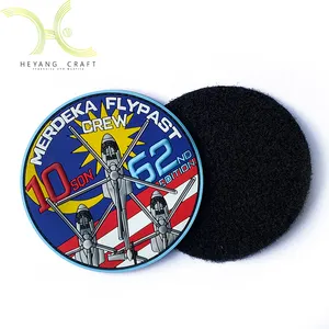 Abzeichen mit Hakens eite PVC-Patches Factory Custom PVC-Gummi 3D-Einspritz-Kunststoffperlen Opp Soft PVC Promotion Filz 3-5 Tage 50 Stk