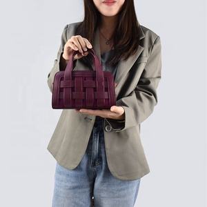 <span class=keywords><strong>Bordeaux</strong></span> epoca Borse Delle Signore Borse da <span class=keywords><strong>Donna</strong></span> Elegante Colore Personalizzato <span class=keywords><strong>Borsa</strong></span> Mini <span class=keywords><strong>Borsa</strong></span> Etichetta Tessuta <span class=keywords><strong>Borsa</strong></span> - Product Image 1