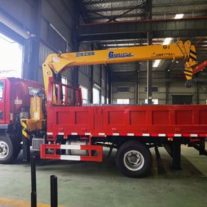 Camion-grue Sinotruk 6,3 tonnes, grue mobile hydraulique à flèche droite, équipement lourd avec siège surélevé pour la livraison - Product Image 5
