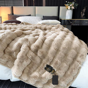 Manta de franela de lujo más vendida, Manta única con burbujas, juego de cama de conejito de piel sintética, diseño textil para el hogar - Product Image 1