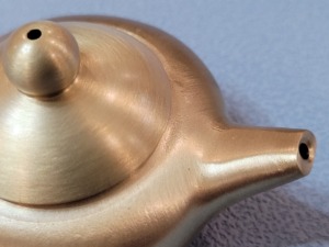 Petite <span class=keywords><strong>théière</strong></span> en cuivre, mini pot à poignée, petite décoration, ornement pour le salon, cadeau d'affaires - Product Image 2