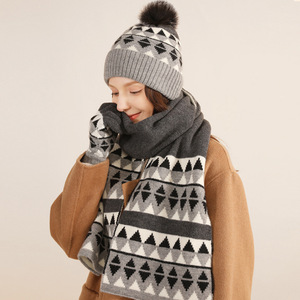 Berretto invernale <span class=keywords><strong>donna</strong></span> <span class=keywords><strong>sciarpa</strong></span> <span class=keywords><strong>guanti</strong></span> 3 in 1 Set per <span class=keywords><strong>donna</strong></span> in pile foderato berretto pompon cappello Touchscreen <span class=keywords><strong>guanti</strong></span> <span class=keywords><strong>sciarpa</strong></span> lunga - Product Image 2