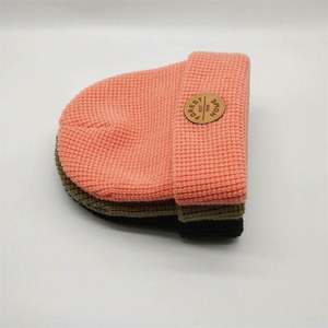 Custom High Quality Unisex Acrylic Waffle Skullies Beanie Cap,Plain Dyed Leather <b>Patch</b> Logo Knitted Winter Hat Fisherman Beanie - Product Image 5