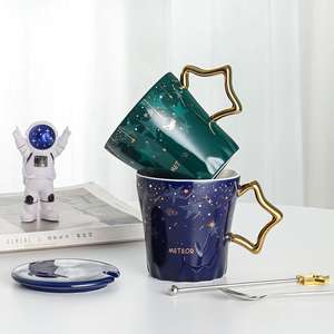 Tasse à café en céramique avec poignée <span class=keywords><strong>étoile</strong></span> à cinq branches, couvercle et cuillère, design <span class=keywords><strong>ciel</strong></span> étoilé pour la maison - Product Image 2