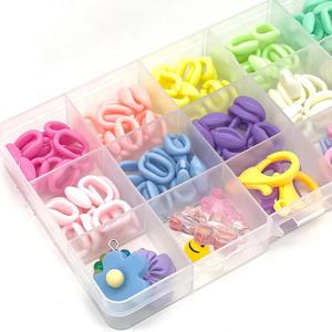 Kit de fabrication de bijoux en acrylique pour enfants avec perles et clips colorés, été 2022, origine Jinhua - Product Image 5