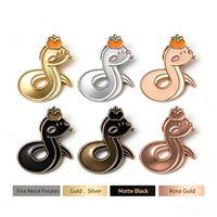 Épinglette en émail personnalisée en forme de serpent de dessin animé, plaquée or, en alliage de zinc, badge animal en métal surélevé sur mesure