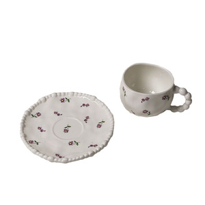 <span class=keywords><strong>Tasse</strong></span> et soucoupe en céramique sphérique florale <span class=keywords><strong>vintage</strong></span> française petite <span class=keywords><strong>tasse</strong></span> irrégulière pincée à la main - Product Image 4