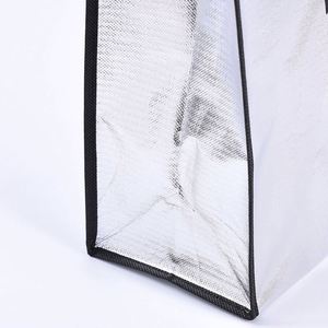 กระเป๋าผ้าสปันบอนด์แบบกำหนดเอง กระเป๋าช้อปปิ้งนำกลับมาใช้ใหม่ได้ พร้อมโลโก้ตามสั่ง กันน้ำ - Product Image 4