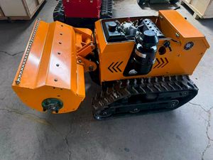 Falciatrice Telecomandata per Terreni in Pendenza e Giardini, con Funzioni di Lavorazione Rotativa del Terreno, Scavo e Riempimento Fossi - Product Image 2