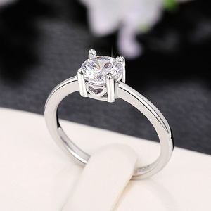 Anello in Stile Vintage da Corte per Donne, Elegante Gioiello di Lusso per Matrimonio - Product Image 3