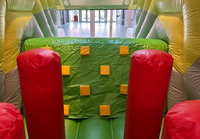 Château gonflable personnalisable pour événements ou location, avec toboggan, en forme de moissonneuse-batteuse agricole