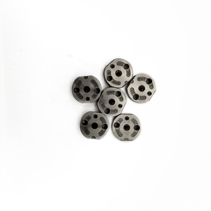 Pelat Katup Injektor Mesin Diesel # 10 Cocok untuk Injektor RE529149 095000-6480. - Product Image 2