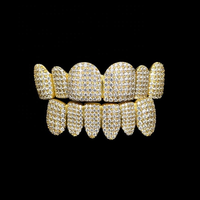 Hip Hop 925 Silver 9K 10K 14K 18K Gold Teeth Grillz Top & Bottom Iced Out Grillz Dental Moissnaite Grillz Vampire Teeth