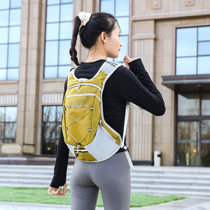 Sac à vélo d'extérieur avec poches à accès rapide, bandes réfléchissantes pour la sécurité nocturne, conçu pour toutes les conditions météorologiques et les longues balades - Product Image 2