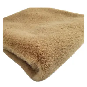 20mm hair Wholesale super soft hand feeling 1500g faux rabbit fur fabric for blankets garment
